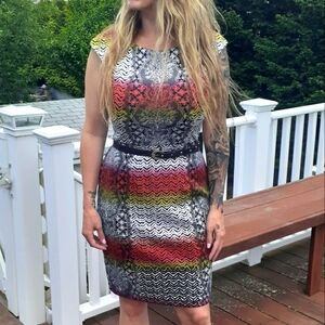 Maggie London size 8  Artsy Abstract  Knee Length dress